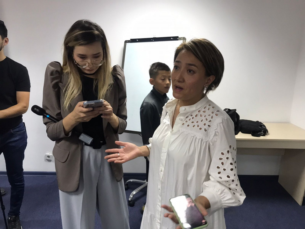 Назарбаев мектебіндегі наразылық: Не үшін қазақ сыныптарына көбірек грант берілмейді?