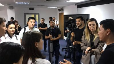 Назарбаев мектебіндегі наразылық: Не үшін қазақ сыныптарына көбірек грант берілмейді?